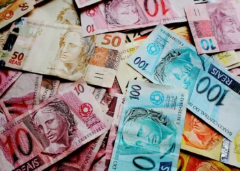 Contribuição anual dos MEIs aumenta em 2026 com novo salário mínimo. Veja valores