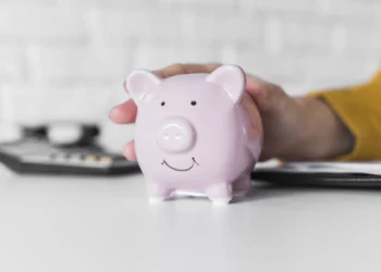 Rumo aos seis dígitos: quanto investir em CDBs para chegar a R$ 100 mil em 2026