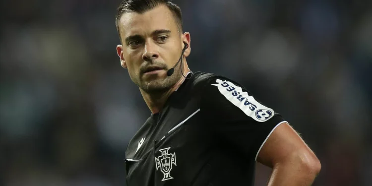 Nota 2 para David Silva. “Há penálti sobre Gul”