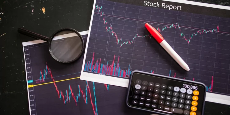 O mercado das ilusões: por que o investidor perde ao tentar antecipar a economia