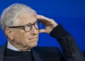 Bilionário Bill Gates “assumiu responsabilidade pelos seus atos” ligados a Epstein