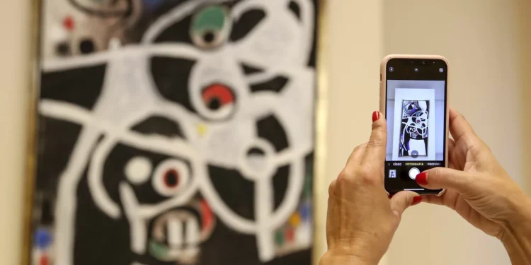 Serralves mostra obras de Miró em diálogo com artistas contemporâneos