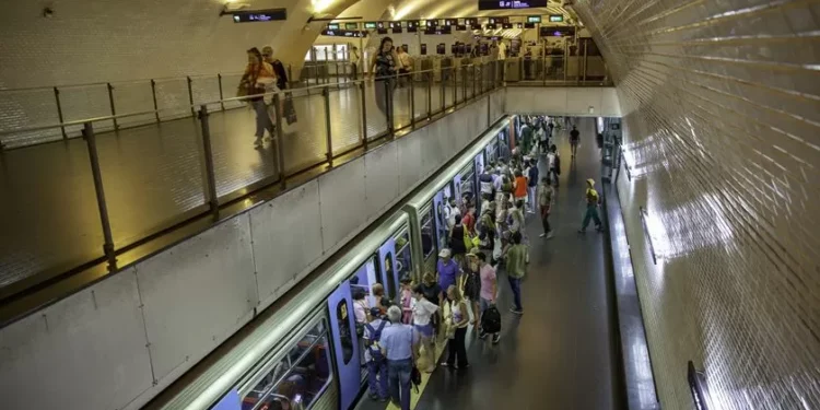 Metro de Lisboa aplica medidas preventivas que podem gerar atrasos neste sábado