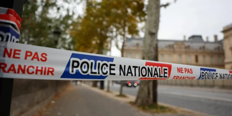 Explosão de granada num salão de beleza provoca seis feridos