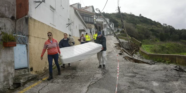 Situação de calamidade e isenção de portagens terminam este domingo