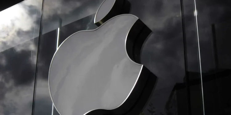 Apple prepara três novos dispositivos com IA, sugerem especialistas em tecnologia