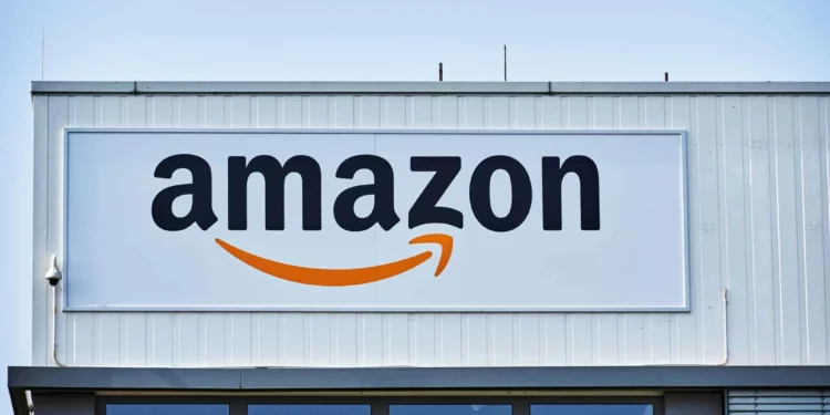 Ações da Amazon desabam em fevereiro após gastos com IA assustarem investidores